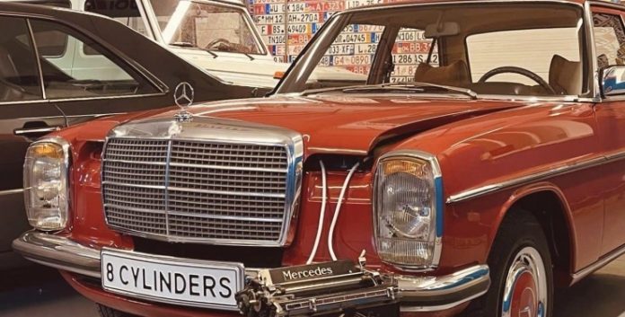 Вінтажний Mercedes знайдено в Дніпрі