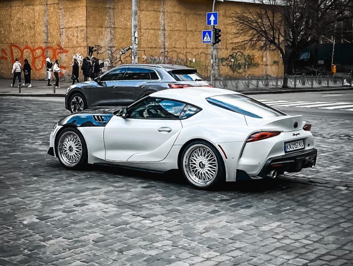 Новенький спорткар Toyota Supra засвітився на вулицях Києва