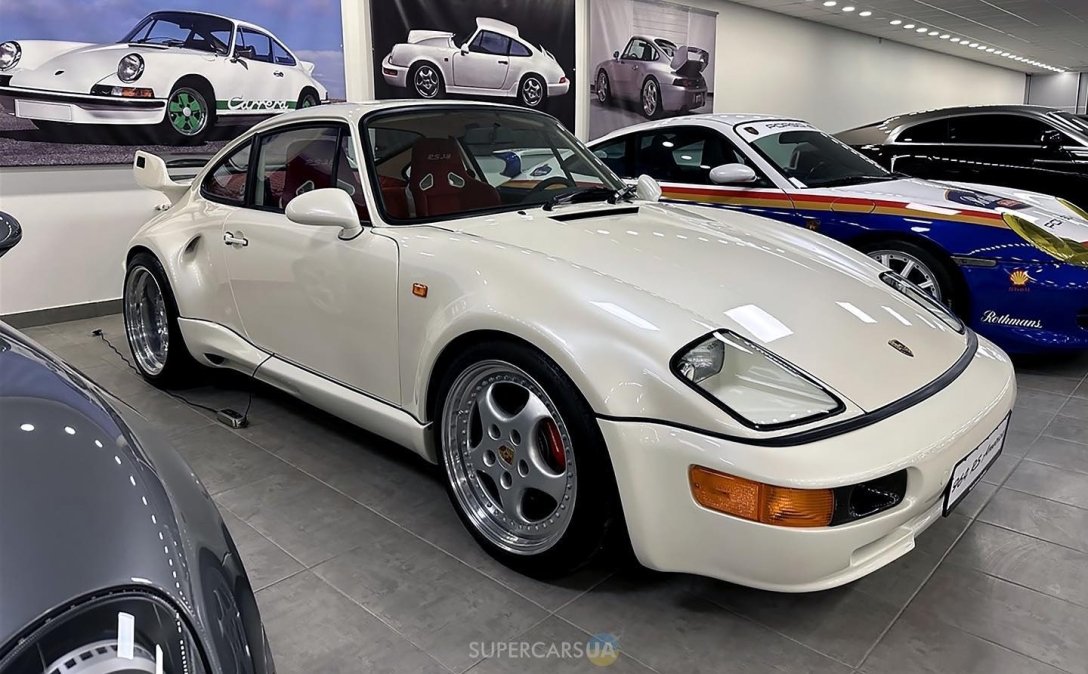 В Дніпрі перебуває ексклюзивна автоколекція з Porsche, Ferrari та BMW