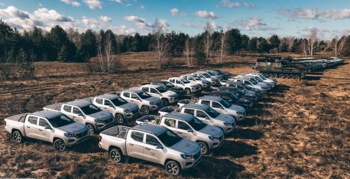 За кошти благодійного фонду ЗСУ отримало 100 пікапів