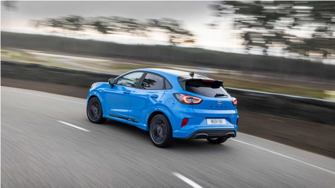 Ford явив світу стильний спортивний кросовер Puma з витратою 6,3 л на 100 км (фото)