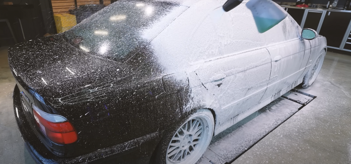 «Капсулу часу» BMW E39 M5 помили вперше за 10 років