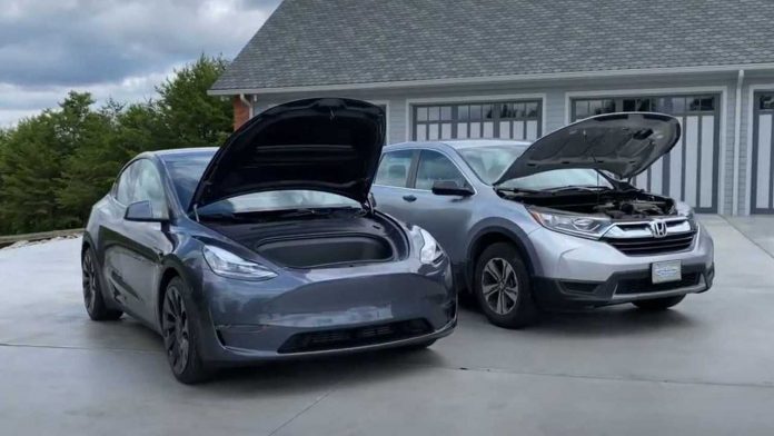 Порівняли вартість володіння Tesla Model Y і Honda CR-V Hybrid: гібрид в лідерах