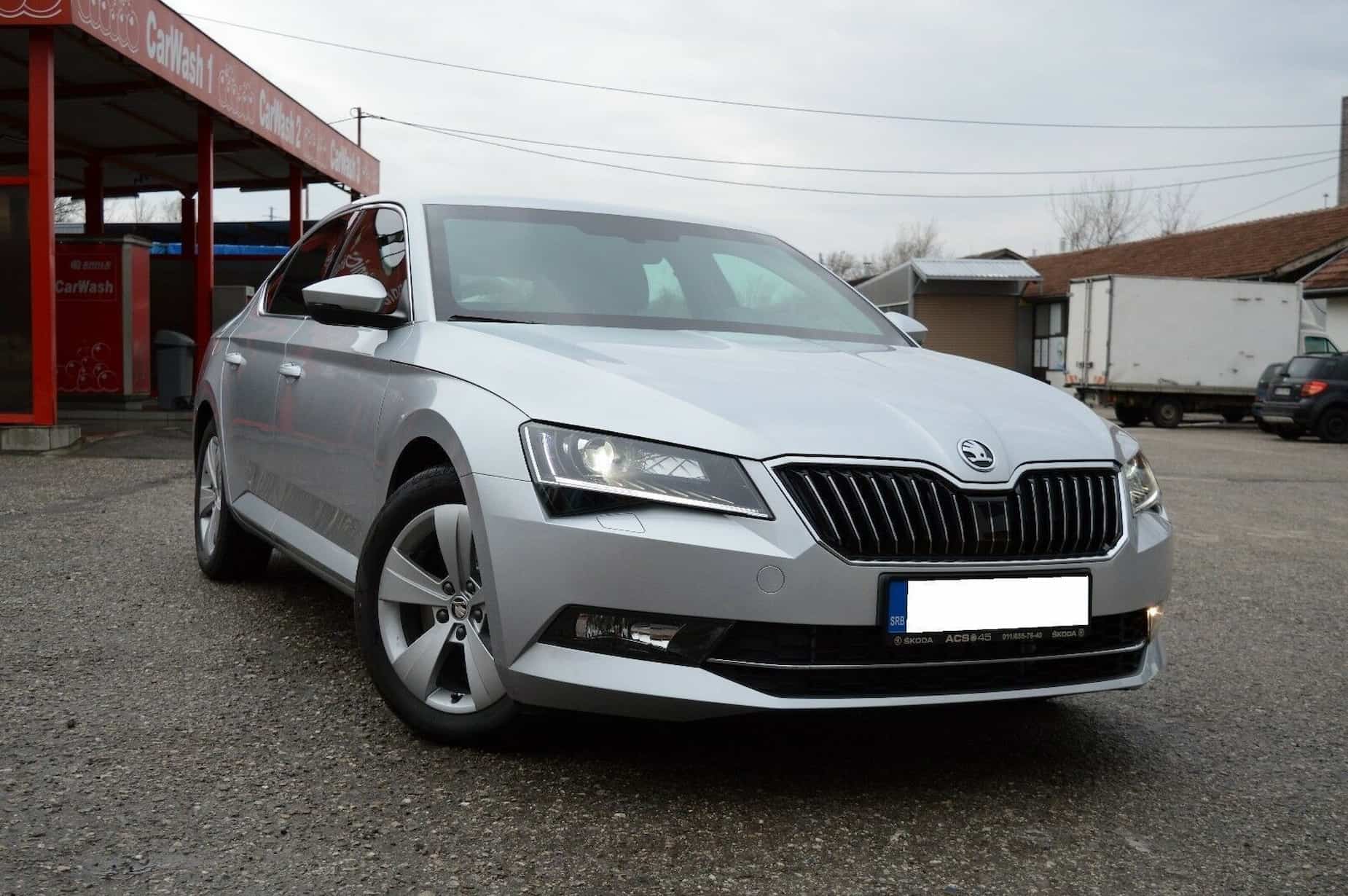 Знайдено універсал Skoda, який коштує стільки ж, як і Mercedes S-Class