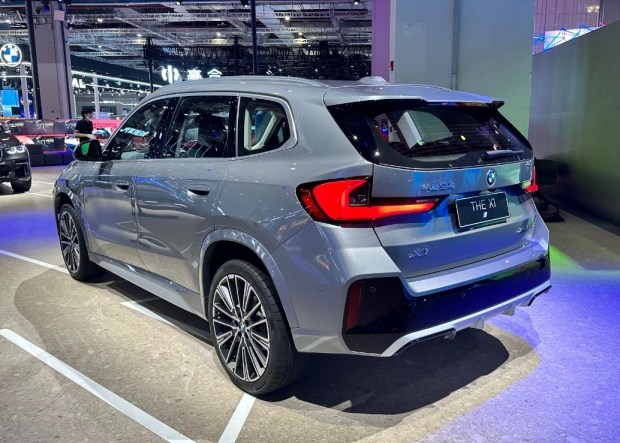 Презентовано оновлені BMW X1 та BMW iX1: як виглядають новинки
