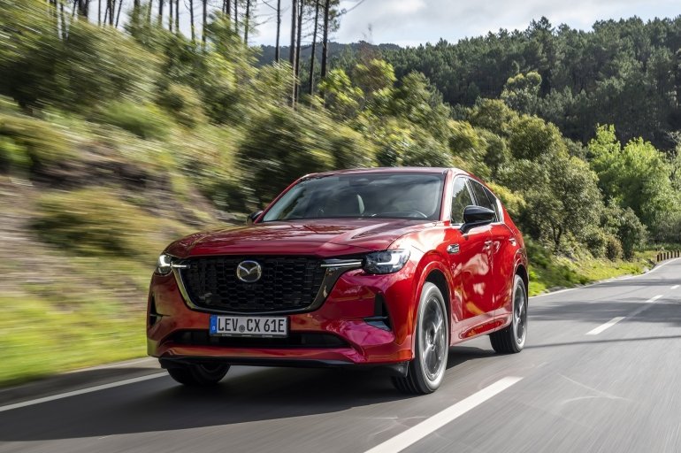 BMW, Lexus та пікап Peugeot: нові моделі, що невдовзі з'являться на авторинку України