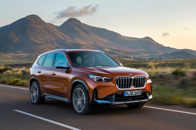 BMW, Lexus та пікап Peugeot: нові моделі, що невдовзі з'являться на авторинку України