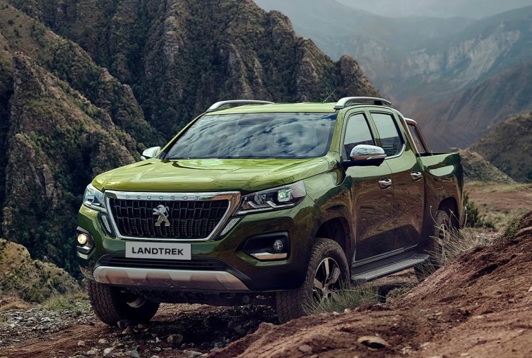 BMW, Lexus та пікап Peugeot: нові моделі, що невдовзі з'являться на авторинку України