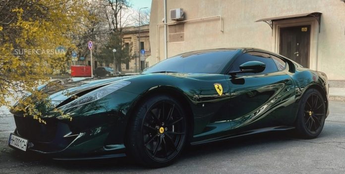 В Одесі помітили рідкісний Ferrari 812 Superfast за $500 000