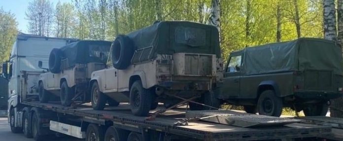 Литва відправляє в Україну позашляховики Land Rover