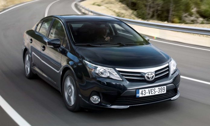 Toyota Avensis (2009–2015)