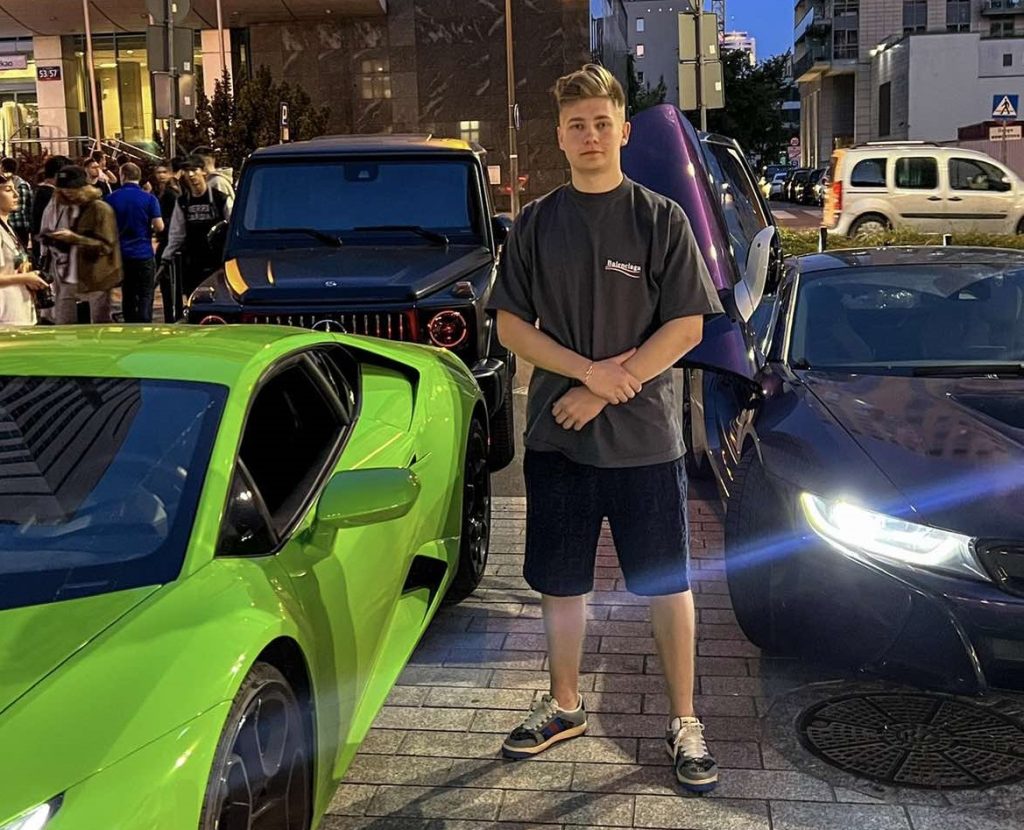 22-річний український мільйонер планує купити Bugatti Chiron за $3 мільйона