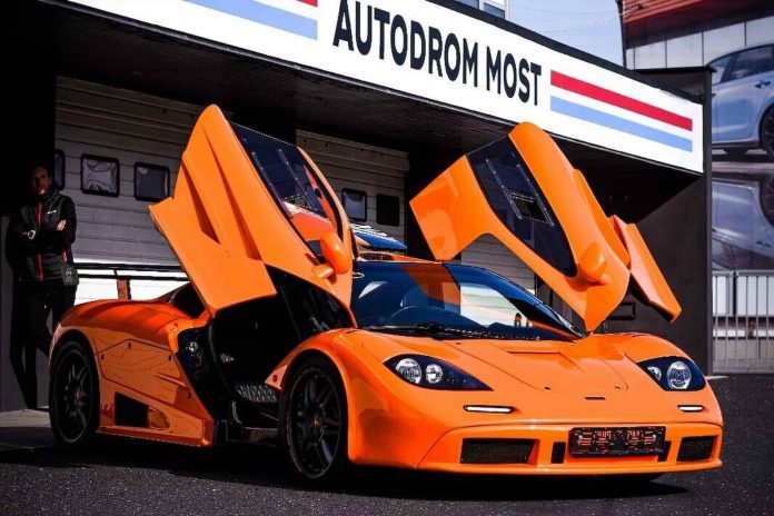 McLaren F1 LM, який колись був Porsche Boxster.