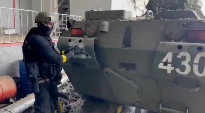 Російські партизанські загони захопили російський бронеавтомобіль БТР-82А