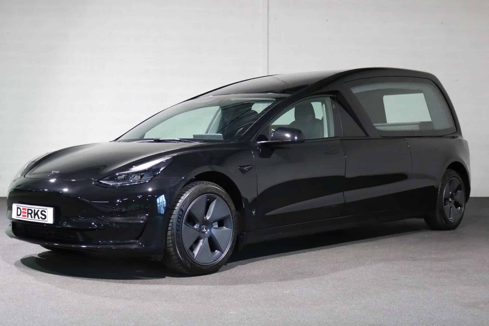 Електромобіль Tesla перетворили на спеціалізований універсал