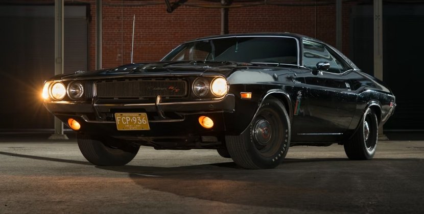 Мільйон доларів за іржавий спорткар: на аукціоні продали легендарний Dodge Challenger