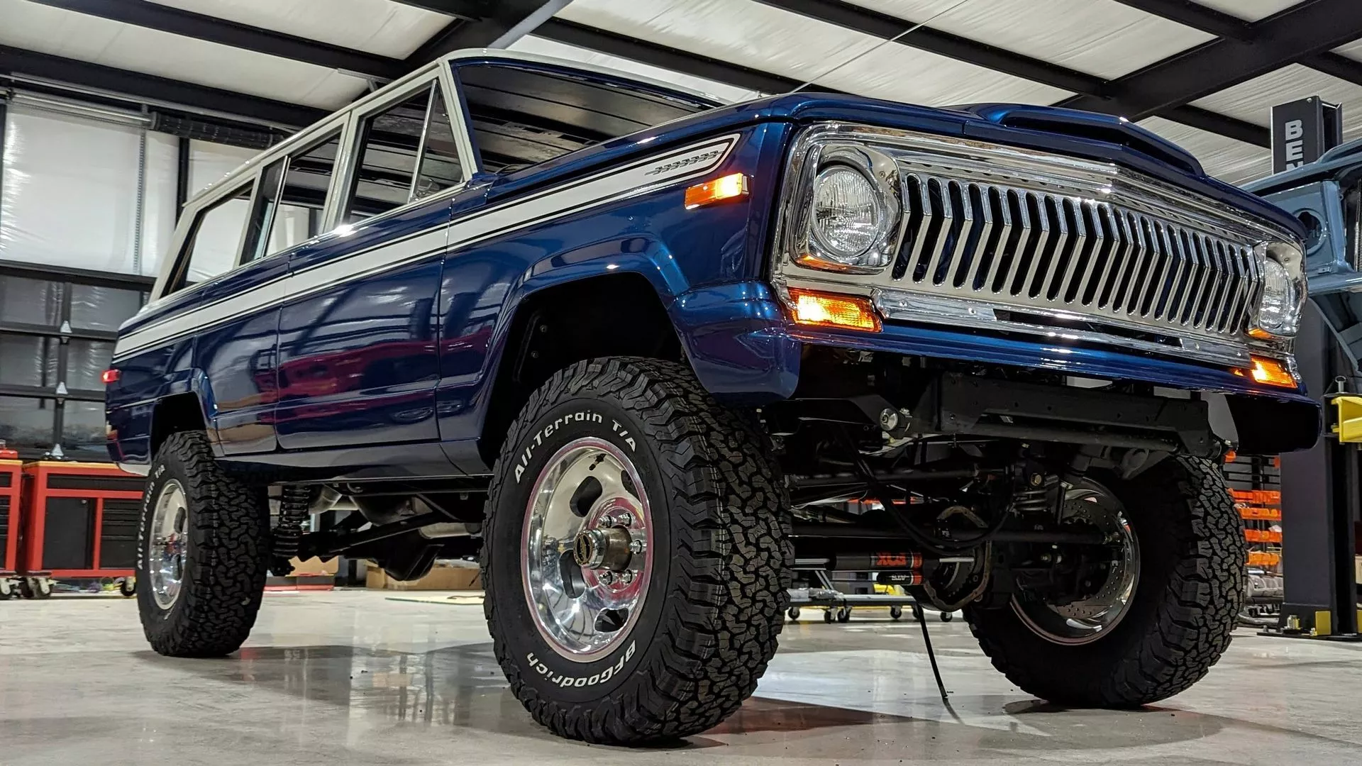 Jeep Cherokee S