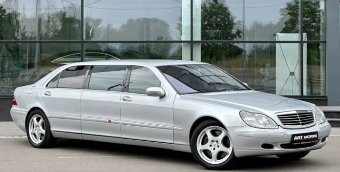 Родом з 2000-х: в Україні знайшли раритетний Mercedes-Benz S-Class Pullman