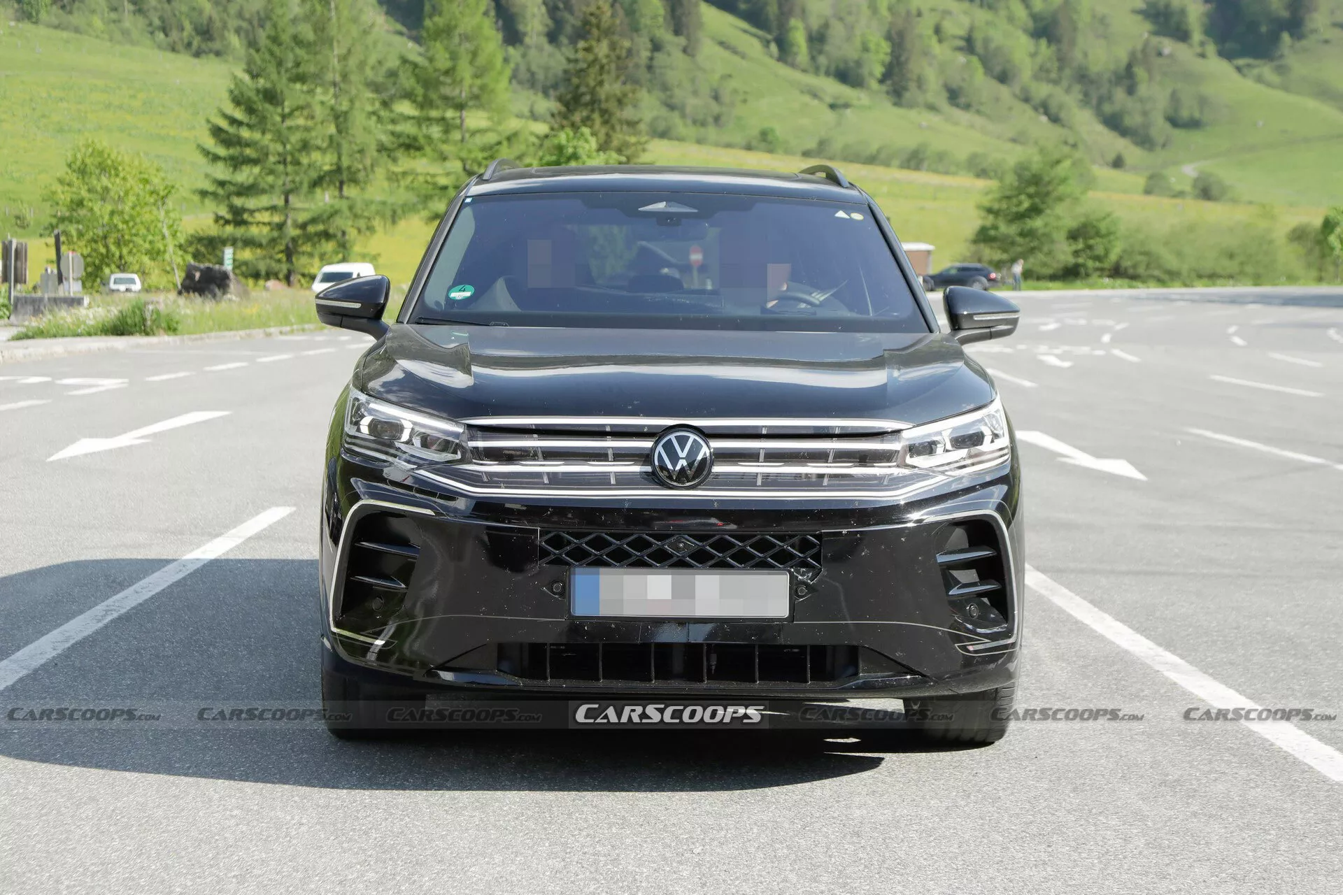 VW Tiguan R-Line