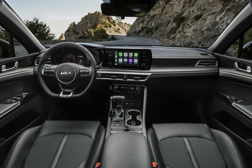По слідах Hyundai Sonata: компанія Kia оновила модель К5