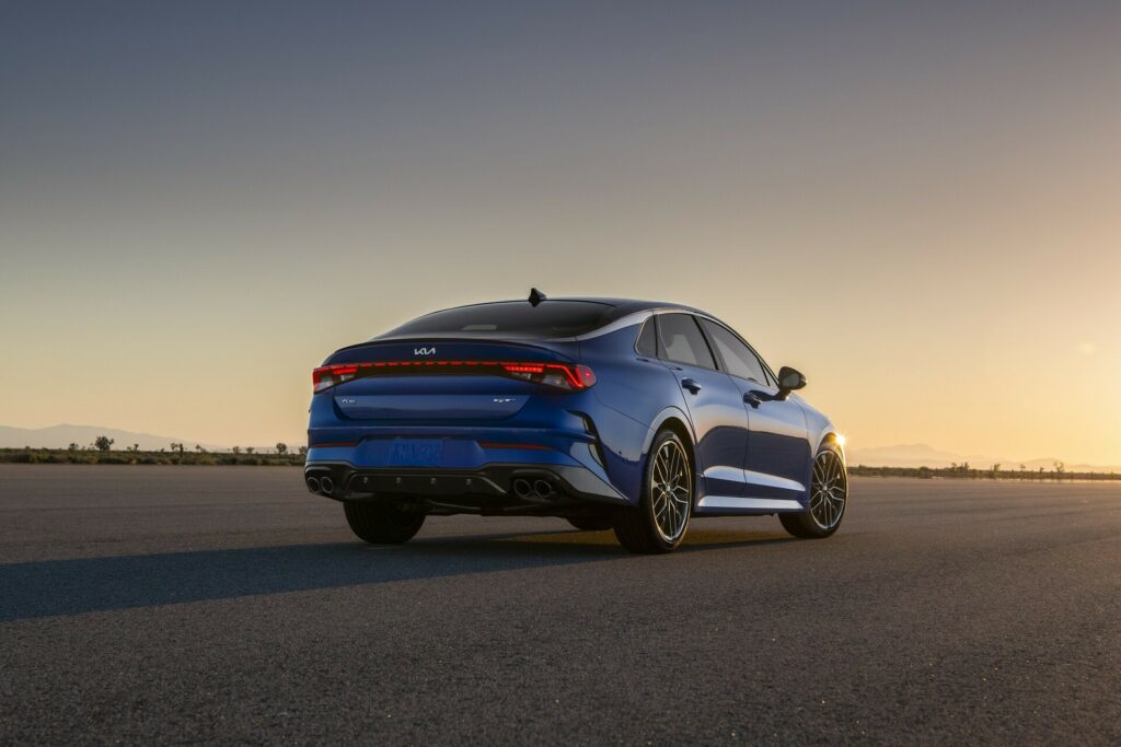 По слідах Hyundai Sonata: компанія Kia оновила модель К5