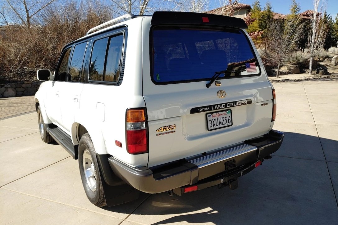 Toyota Land Cruiser 80 випущений з конвеєр 1997 року