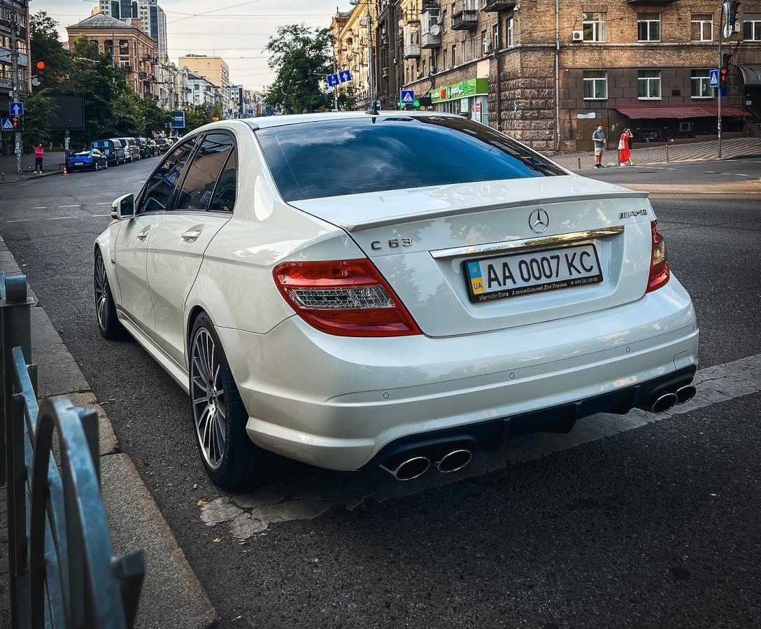 Mercedes C63 AMG W204