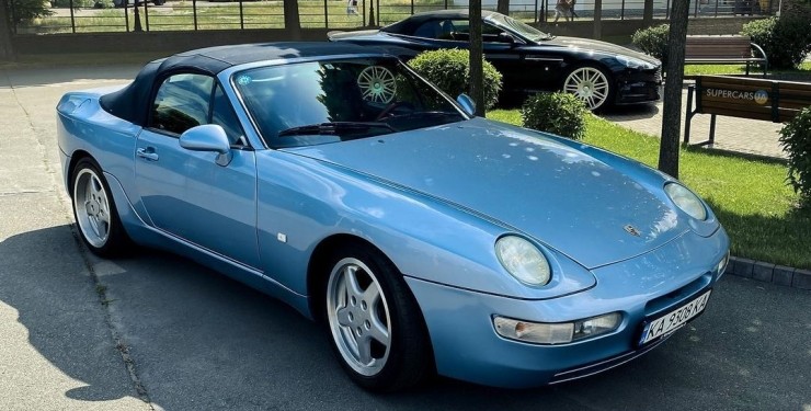 Єдиний на всю Україну: в столиці помітили унікальний кабріолет Porsche 