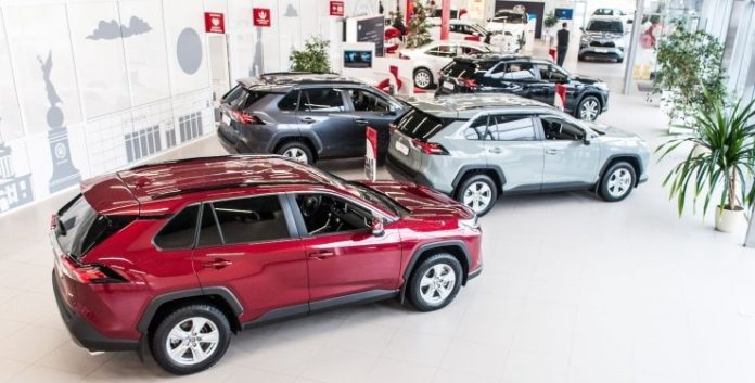 Боржникам заборонили купувати автомобілі: в Україні можуть заборонити реєстрацію транспортного засобу за борг перед ЖКГ