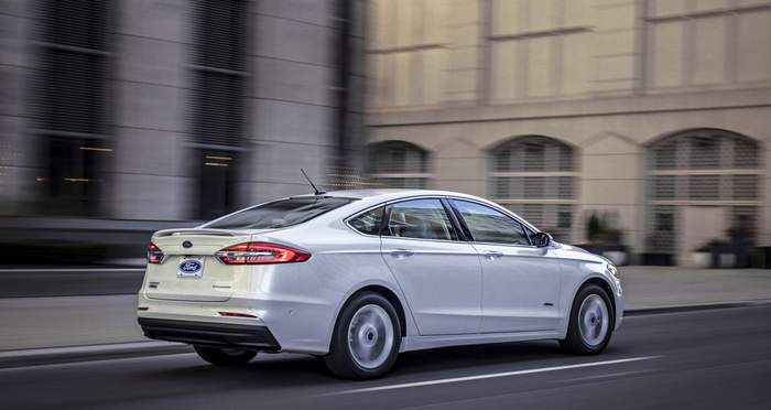 Обвал цін на популярний Ford Fusion: скільки коштує автомобіль