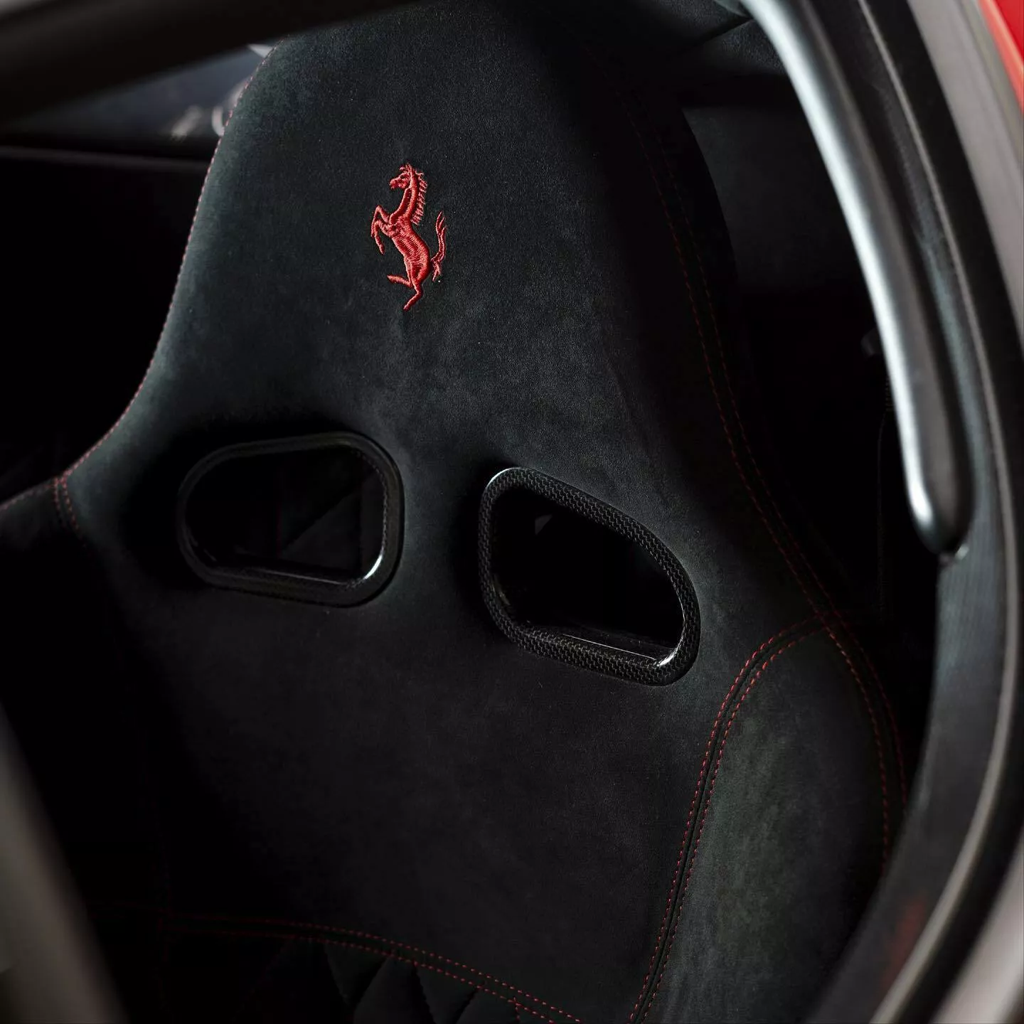 Ferrari Enzo Фернандо Алонсо продається на аукціоні за 5.3 млн доларів