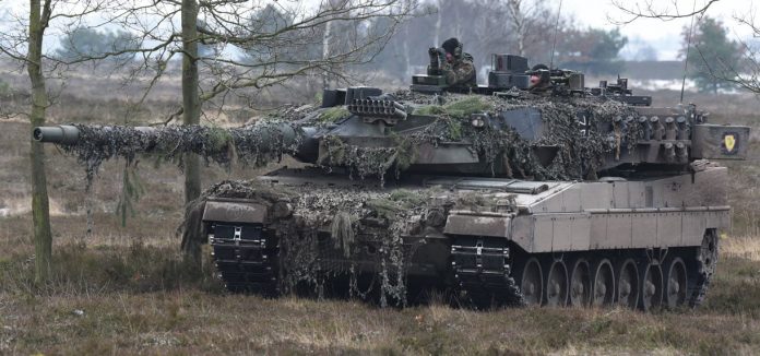 Італія починає переговори про купівлю нових танків Leopard 2