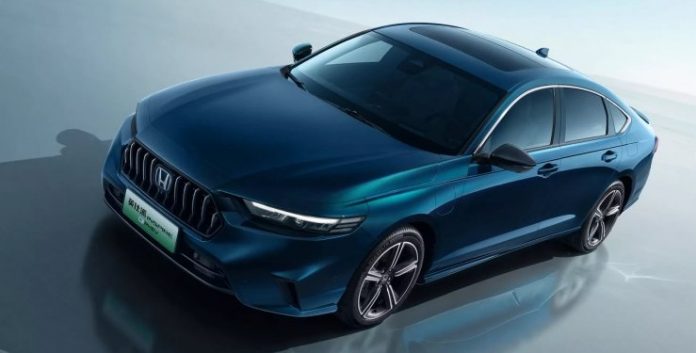 Honda представила альтернативу Accord з витратою палива 5 л на 100 км