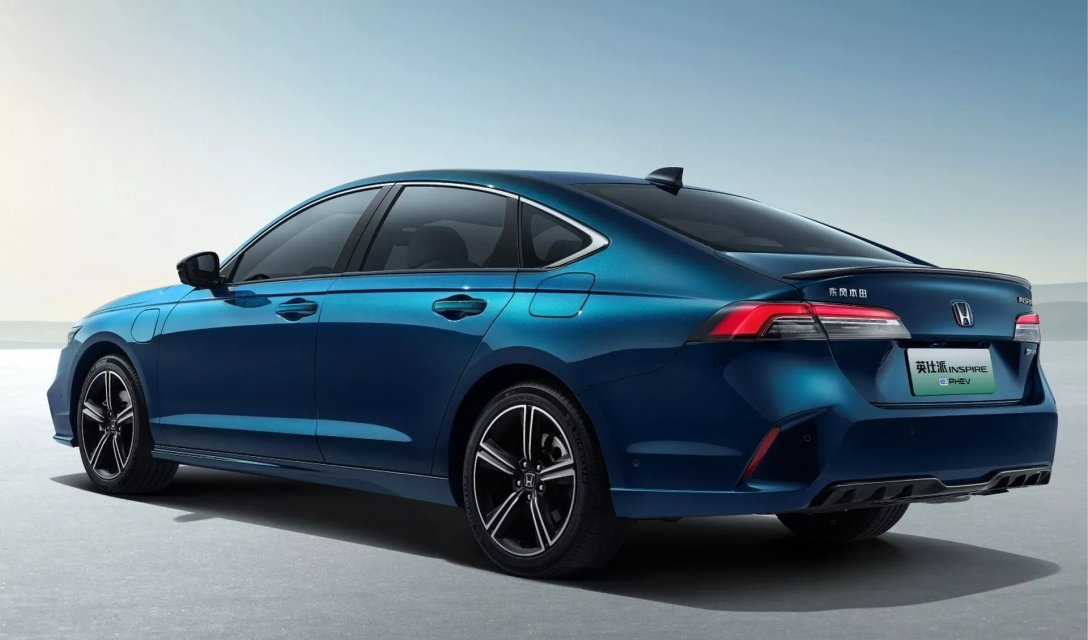 Honda представила альтернативу Accord з витратою палива 5 л на 100 км