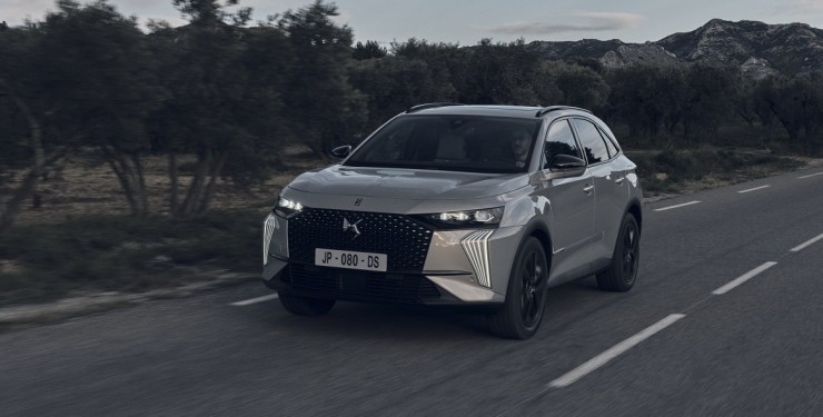 В Україні стартували продажі люксового DS 7, що видає 300 к.с.