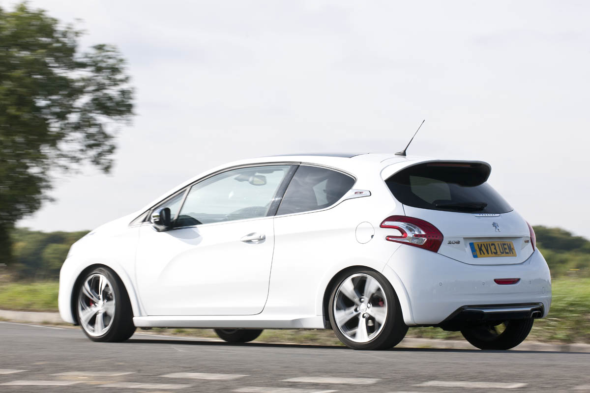 Спортивна модифікація Peugeot 208 GTi