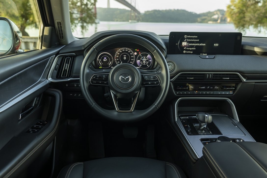Преміум прем'єра від Mazda: в Україні стартують продажі нового кросоверу