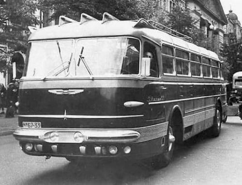 Які іномарки їздили Києвом в 50-х роках минулого століття