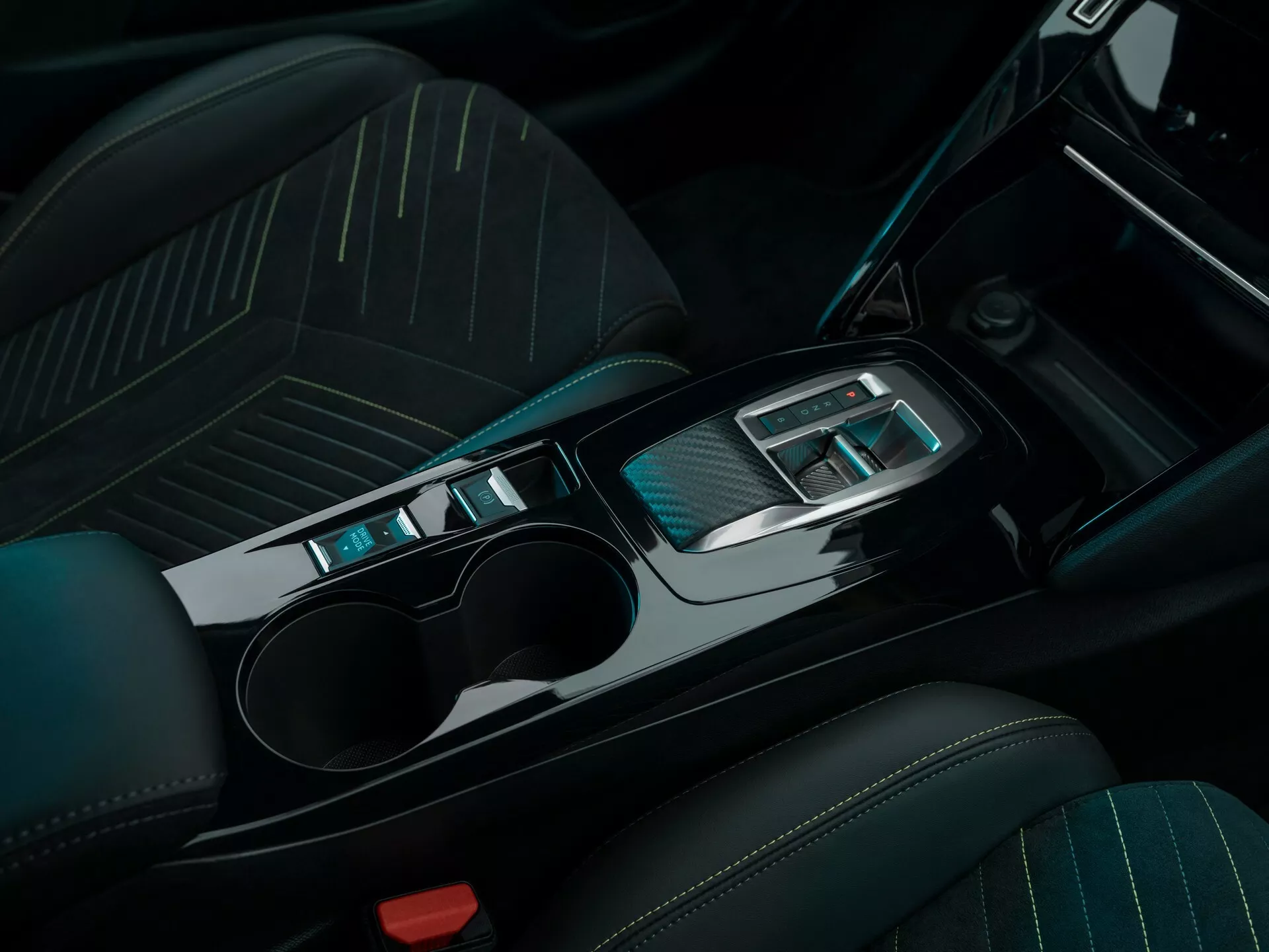 Оновлений Peugeot 208