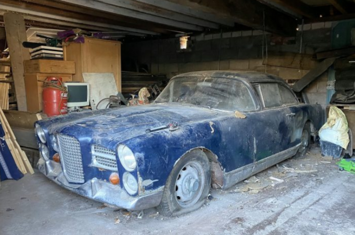 Рідкісний Facel Vega простояв в гаражі 47 років