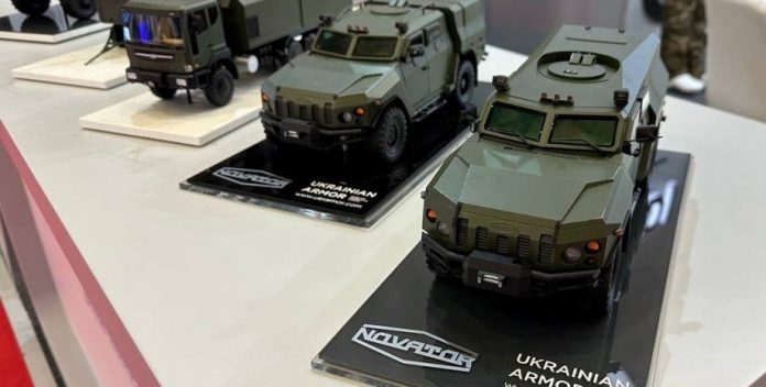 Український броньовик «Новатор» для ЗСУ представлено на IDEF-23