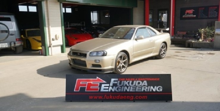 В старому гаражі знайдено ідеальний спорткар Nissan Skyline GT-R: раритетну модель продають за  $610 000