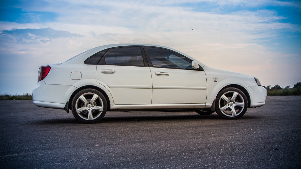 Седан Chevrolet Lacetti 2008
