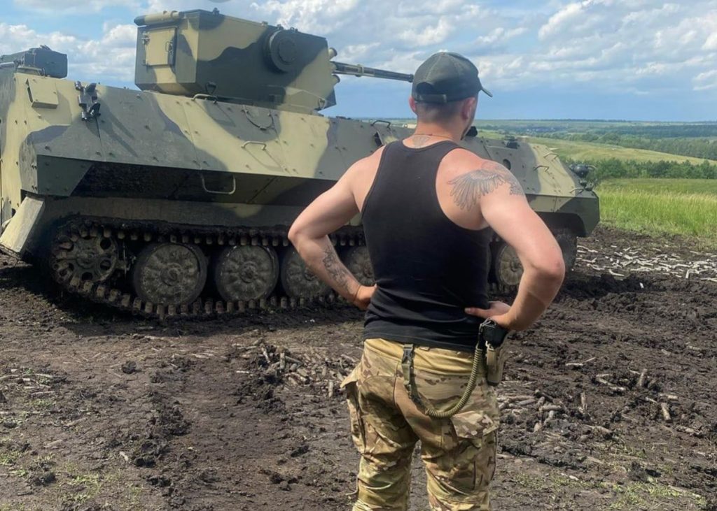 МТ-ЛБу з бойовим модулем БМ-7