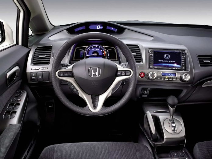 Honda Civic 8 покоління