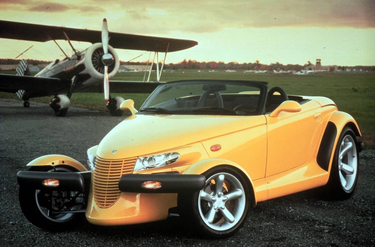 Топ 6 найжахливіших автомобілів у світі: як виглядає провал авторитетних компаній