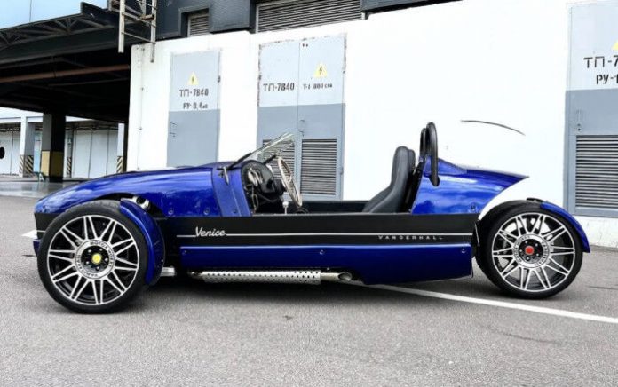 Рідкісний спортивний трицикл Vanderhall Venice Speedster