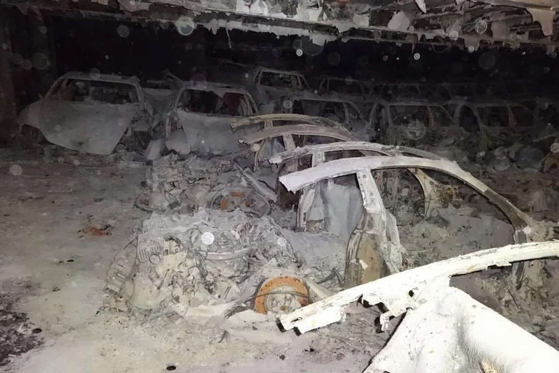 З'явилися фотографії автомобілів, що згоріли під час транспортування морем