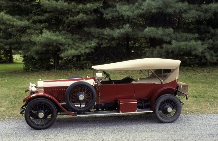 Який українець першим створював дизайни для Rolls-Royce та Mercedes