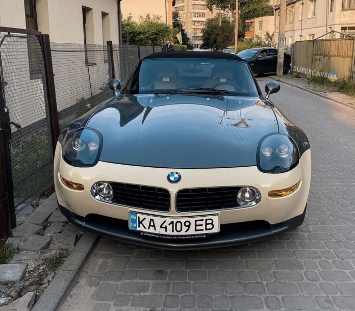 Ексклюзивний 20-річний спорткар BMW Z8 за $200 000 помітили у Львові